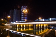 天橋照明亮化工程設(shè)計(jì)，點(diǎn)綴城市夜景燈光